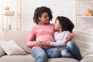 Offrez à votre enfant une expérience unique et positive grâce à notre accompagnement "Futur Grand Frère ou Grande Soeur"